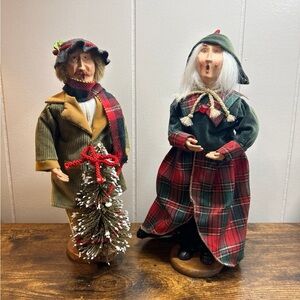 Vintage Carolers Flowers Inc. Ballon’s Christmas Decor